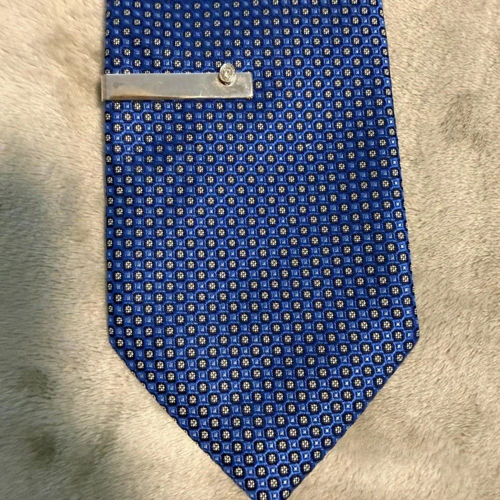 N/A elegant vintage